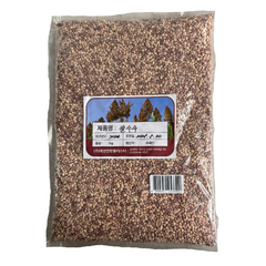 Bag of waxy sorghum with a label on a white background